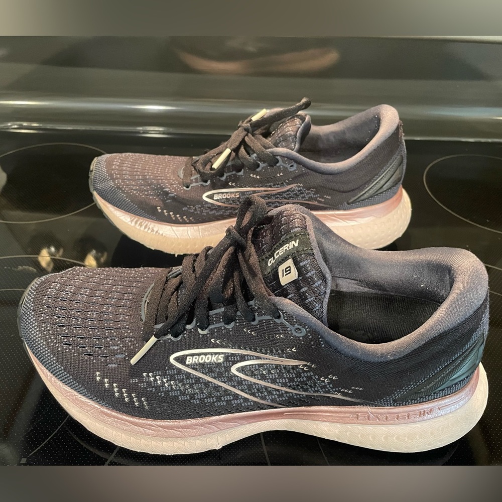 Brooks glycerin athletic shoe, size Women’s 9. Color is a dark purplish blue.